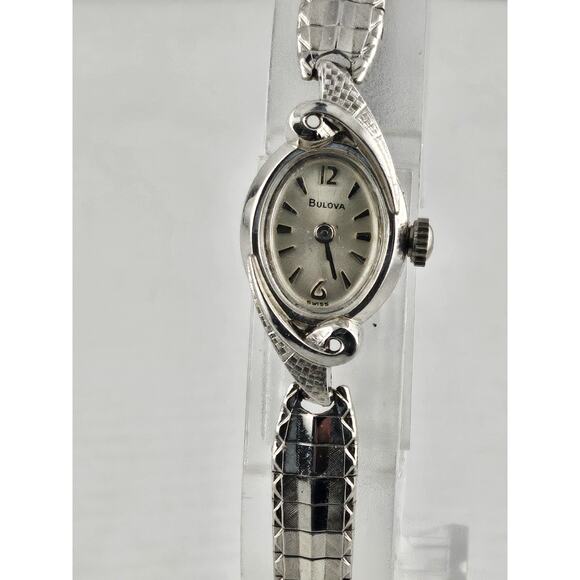 1968 Ladies Bulova 17 jewel "Leading Lady" Cocktail Watch Band Mint Condition - Picture 5 of 16